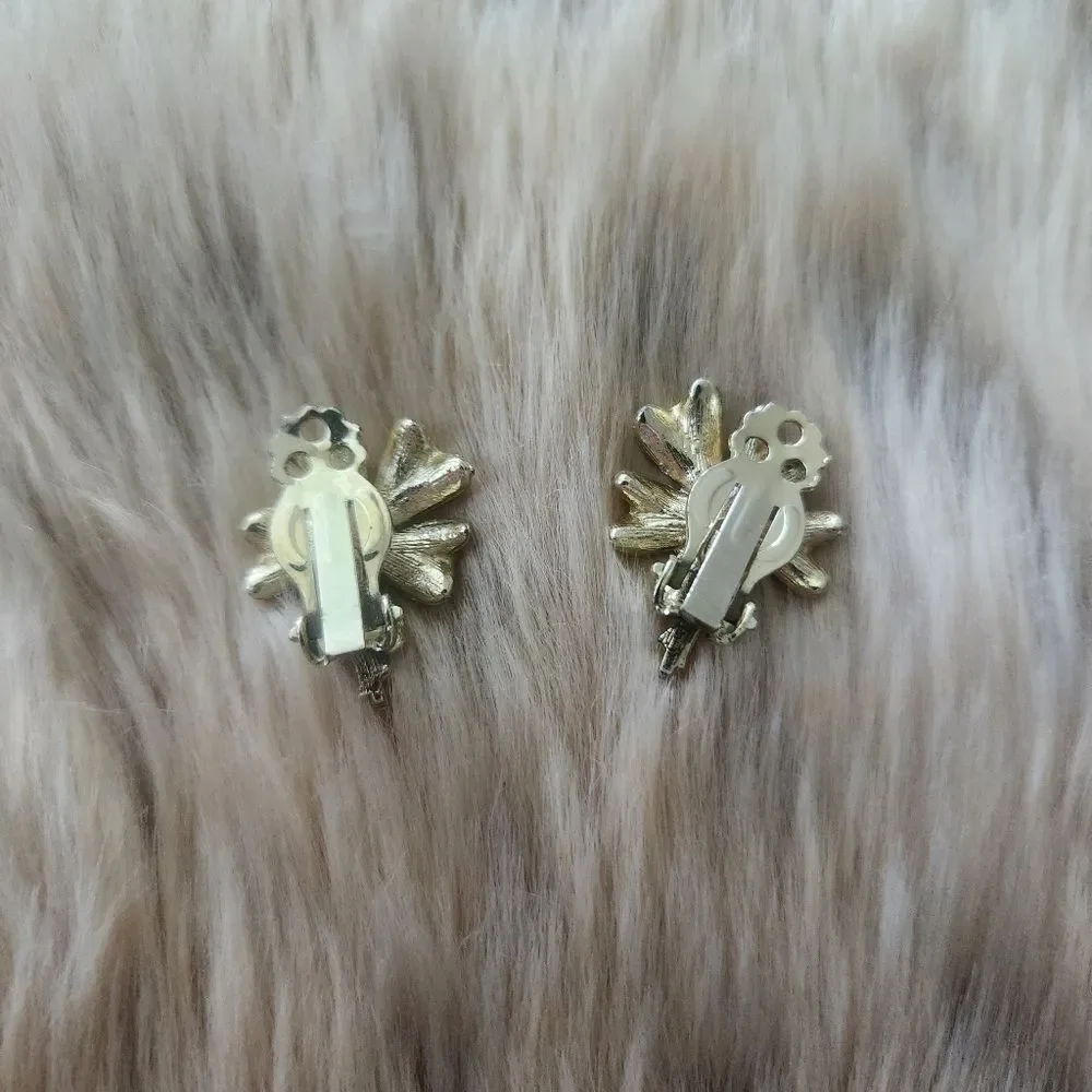 Vintage Gold Tropical Clip-on Earrings with Rhinestones‎